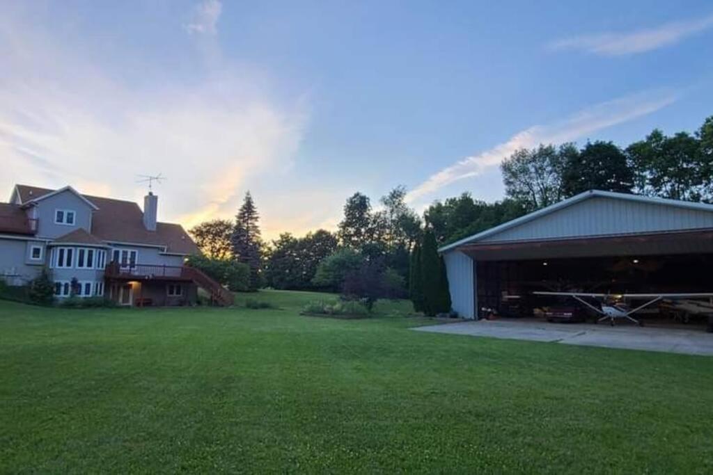 House On Grass Runway With Fly-In/Fly-Out Access Villa Tecumseh Luaran gambar