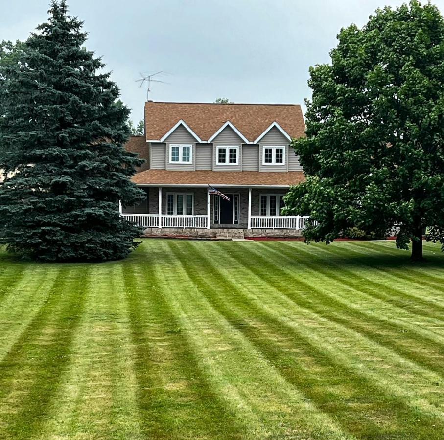 House On Grass Runway With Fly-In/Fly-Out Access Villa Tecumseh Luaran gambar